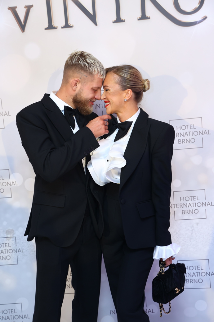 FOTO: Láska mezi Nelou s Radkem jen kvete. – stránka 3