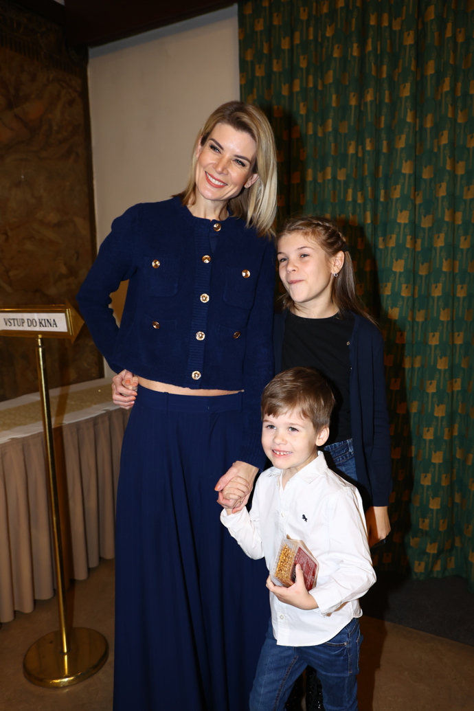 FOTO: Iveta Lutovská vypadala skvěle. – stránka 1