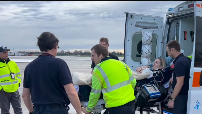 FOTO: Lindsey Vonn převezli do USA.