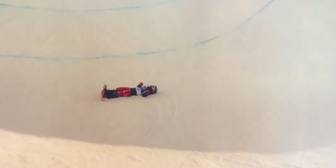 FOTO: Liou Ťia-jü zůstala ležet na zemi.