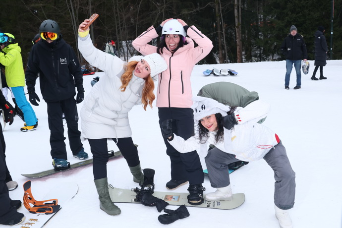 FOTO: Protagonisté muzikálové verze filmu Snowboarďáci to pořádně rozjeli. – stránka 15