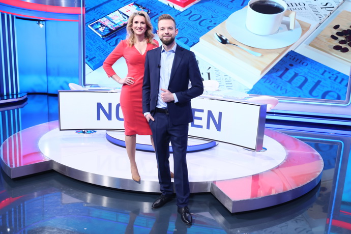 FOTO: Lenka Špillarová s Janem Sochou. – stránka 3