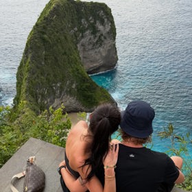 Komarov si užíval dovolenou se svou přítelkyní.