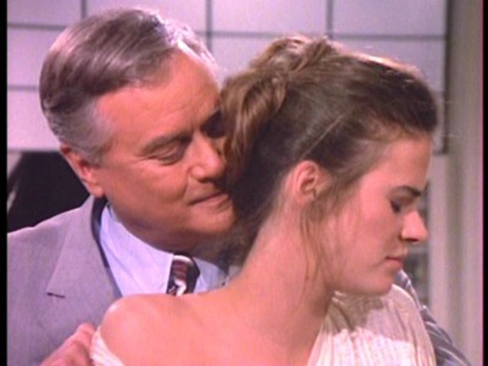 FOTO: Annabel Schofield si zahrála Laurel v seriálu Dallas. – stránka 3