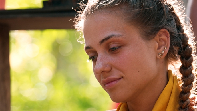 FOTO: Johana Nováčková byla zvolena kmenem, aby odešla. – stránka 22