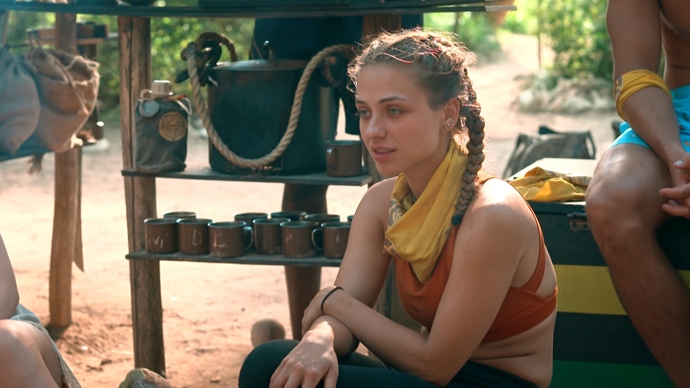 FOTO: Johana Nováčková odchází z kmene Padouchů. – stránka 21