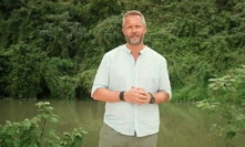 Moderátor Ondřej Novotný oznámil porušení pravidel. 