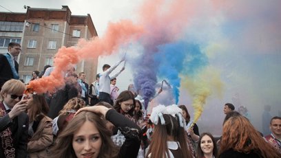 FOTO: Pan Nikdo proti Putinovi pojednává o událostech v Rusku.