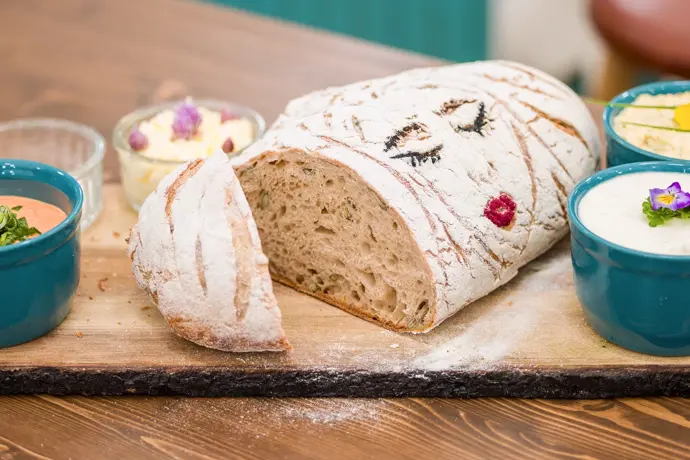 FOTO: Chléb Elišky Hlaváčové. – stránka 5