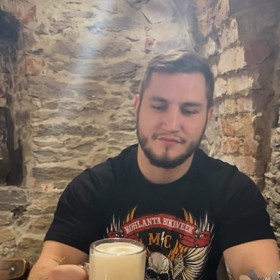 Zdeněk Polívka na rande se svou novou přítelkyní.