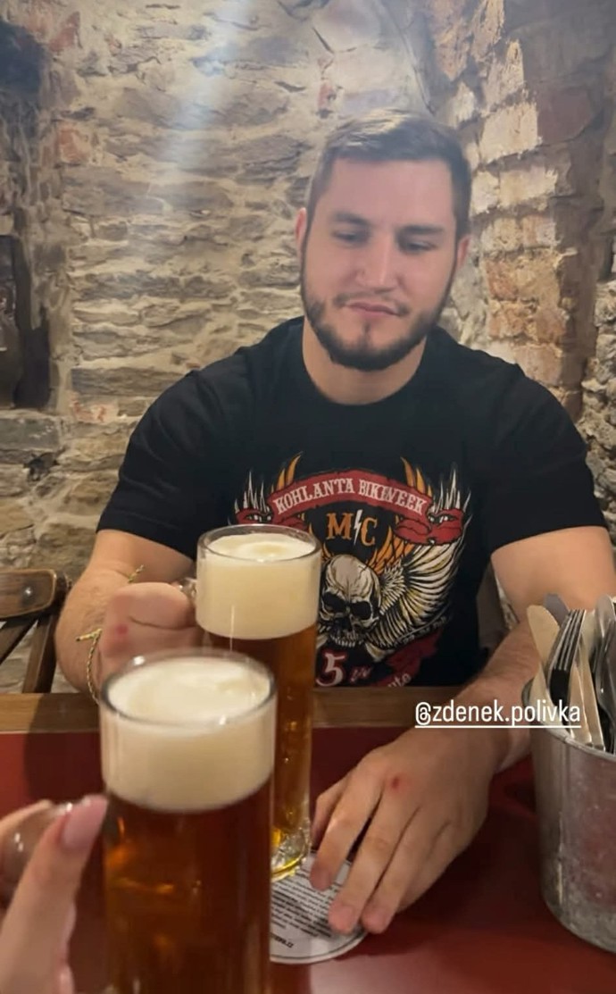 FOTO: Zdeněk Polívka na rande se svou novou přítelkyní. – stránka 3