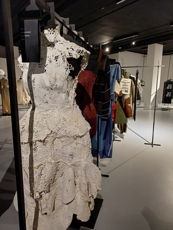FOTO: Výstava Projekt: Dress Code v Domě umění v Ústí nad Labem. – stránka 3