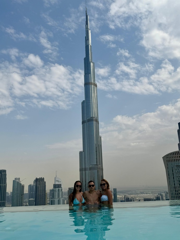 FOTO: Markéta Húšťavová se synem Danielem a jeho přítelkyní Veronikou. – stránka 6