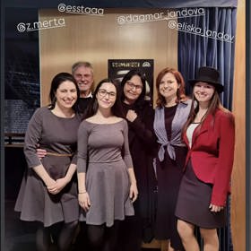 Společně s rodinnými příslušníky udělaly také hezké foto pro fanoušky. 