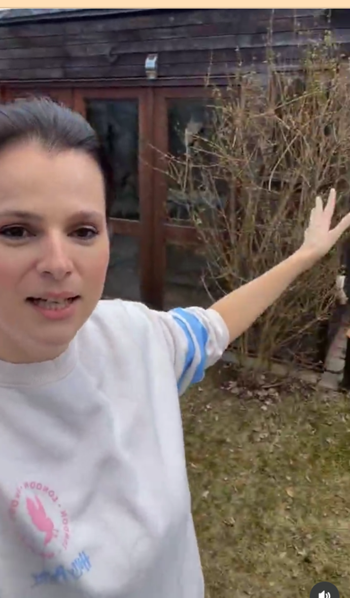 FOTO: Ornella Koktová zákoutí zahrady. – stránka 15