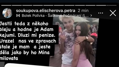 FOTO: Maminka zesnulé Míny se ostře pustila do Adama Kajumiho.