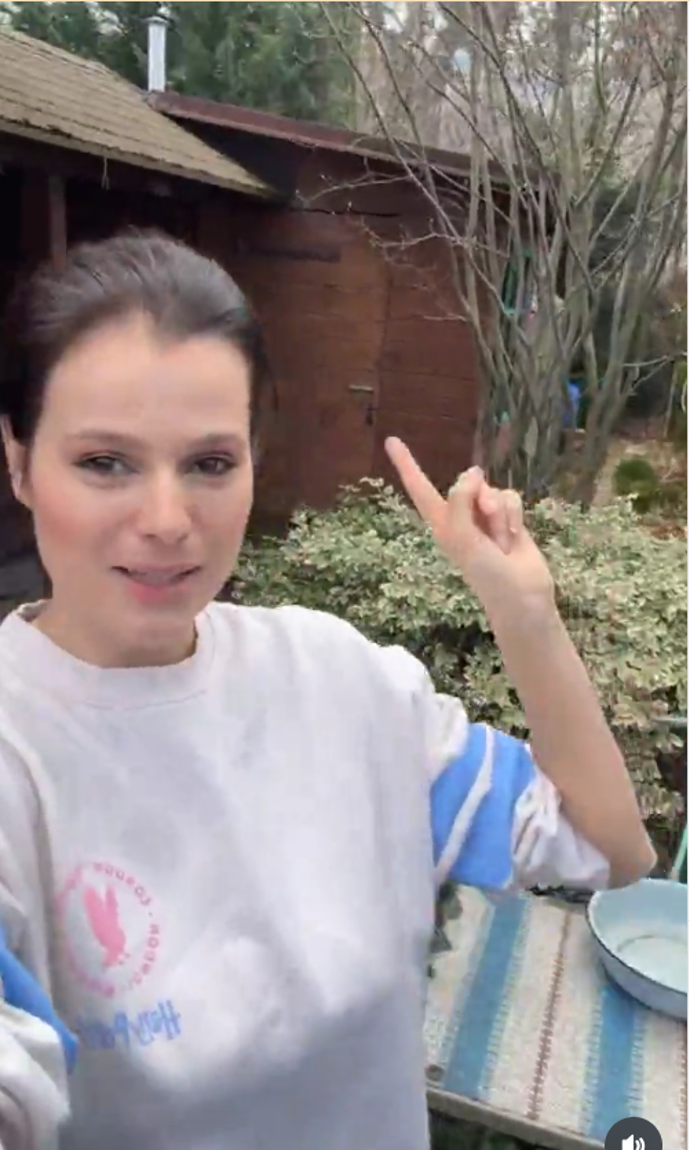 FOTO: Ornella Koktová a její zahrada. – stránka 13