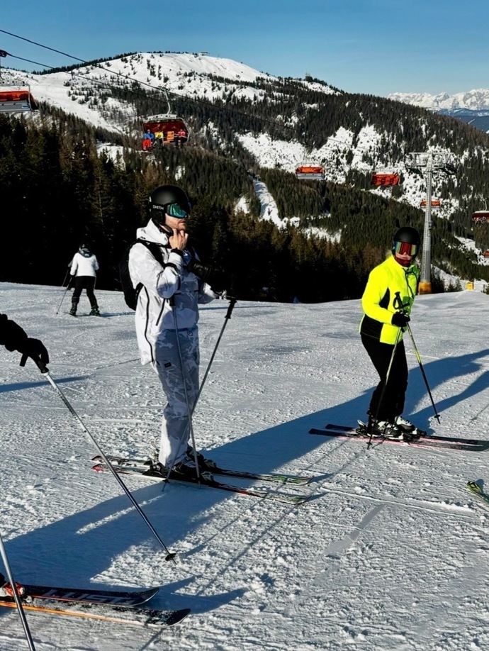 FOTO: Užívali si sníh a hory v Alpách.