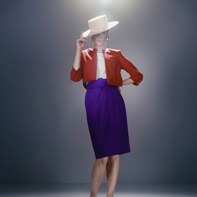 Módní styl princezny Diany rezonuje dodnes. A právě takhle může vypadat outfit, který si podle návodu v časopisu Burda Style můžete ušít i vy.