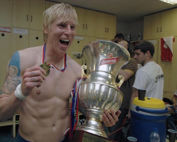 FOTO: Český fotbalový svět si dnes připomíná nesmírně smutné výročí spojené s jedním z našich nejlepších obránců.