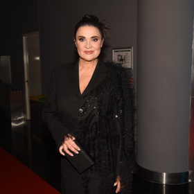 Hereččiny outfity ale nikdy nepůsobí nudně.