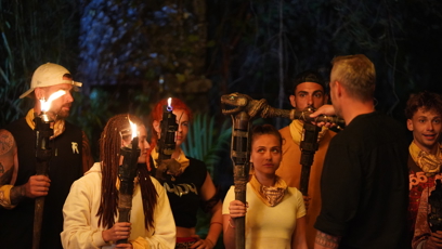 FOTO: Ondřej Novotným všem účastníkům letošního Survivoru zhasnul oheň.