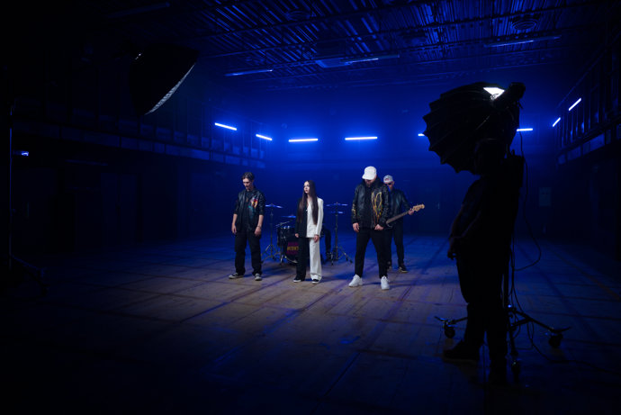 FOTO: Společně natočili emotivní videoklip k zbrusu nové písni s názvem Musím se ptát. – stránka 5