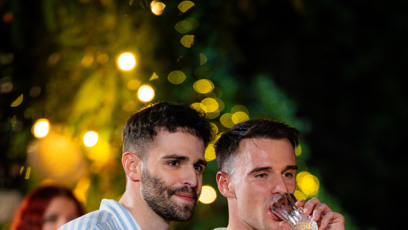 FOTO: David Krupa a Nicolas Gašpar přichází do Ruža pre nevestu.