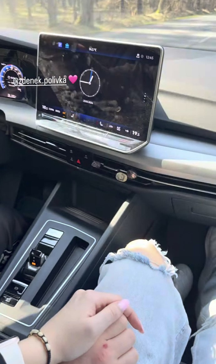 FOTO: Zápasník Zdeněk Polívka je znovu zamilovaný. – stránka 4