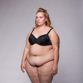 Marcela ve spodním prádle.