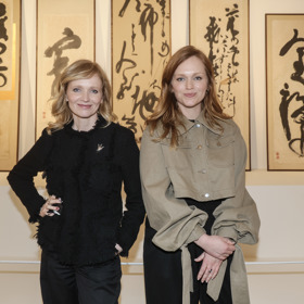 Aňa se oblékla do černé, Ester přidala barevný akcent a vsadila na nápadité detaily.