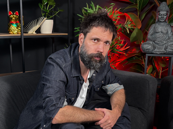 FOTO: Outsider a Insider 11.03 Asian Express Michal Varga 02 – stránka 2