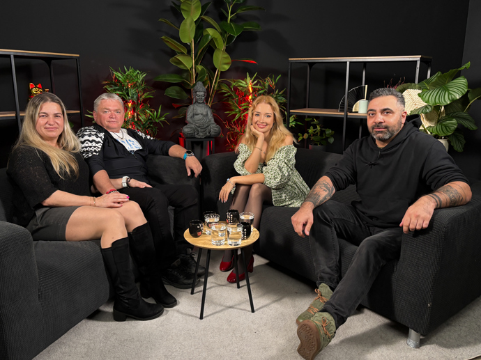 FOTO: Outsider a Insider Asia Express 30.3 Toužimáci 01 – stránka 8