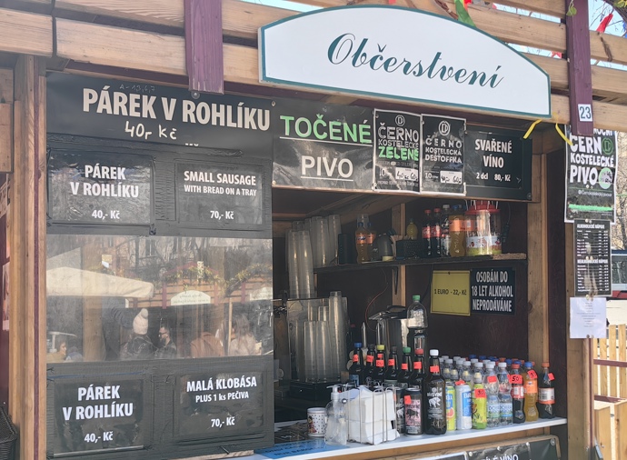 FOTO: Největší a nejznámější Velikonoční trhy v Praze se konají na Náměstí Míru. – stránka 30