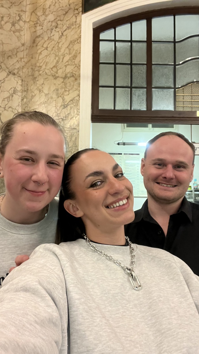 FOTO: Dívky se seznámily přes společné přátele na jedné z akcí a od prvního drinku to mezi nimi jiskřilo.