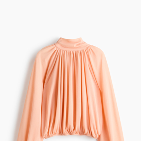 Halenka s vázačkami u krku, H&M, 619 Kč