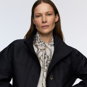 Šátek povýší obyčejnou bundu...