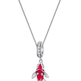 O první barevný akcent se postaral náhrdelník s přívěskem. Tento stříbrný platinovaný náhrdelník s přívěskem ryby vám zajistí podobný efekt. Šperk koupíte u značky Elenys za1690 Kč.