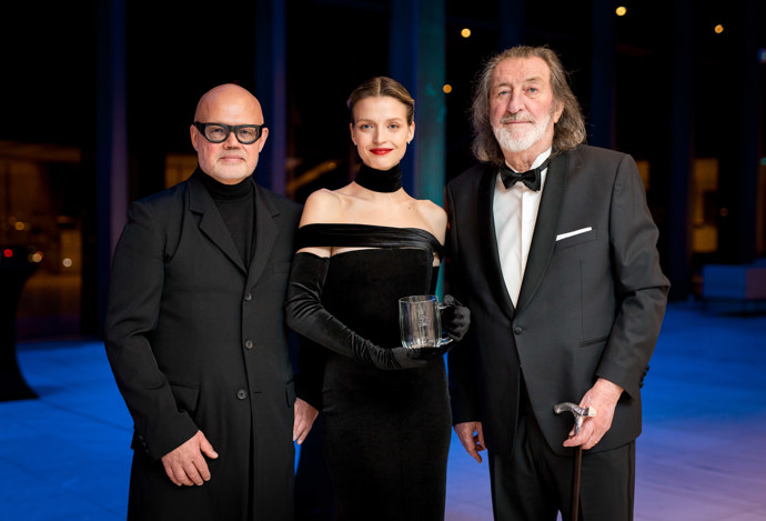 FOTO: Klenot na červeném koberci Českého lv: Rony Plesl, Simona Lewandowska, Bolek Polívka.