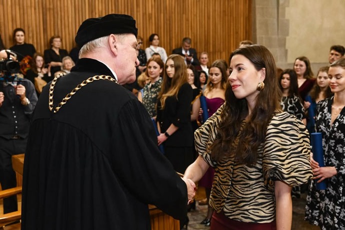 FOTO: Emoce ve studiu vzplanuly ve chvíli, kdy se začalo debatovat o nevydání Tomia Okamury k trestnímu stíhání. – stránka 3