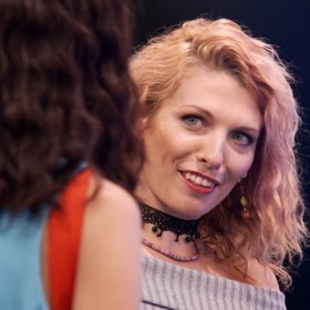 Lucie, která vystupuje pod  uměleckým jménem Luc Tuc miluje techno, tvoří hudbu, rapuje, maluje.