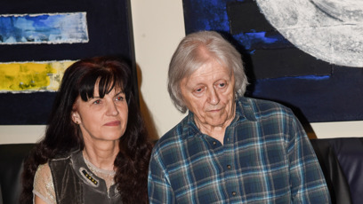 FOTO: Václav Neckář vyrazil do společnosti.