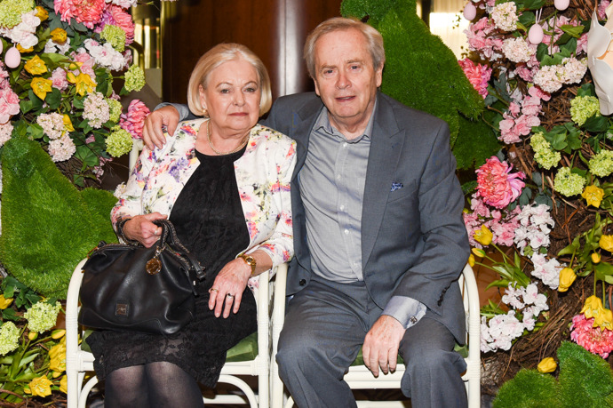 FOTO: Alexander Hemala s manželkou.