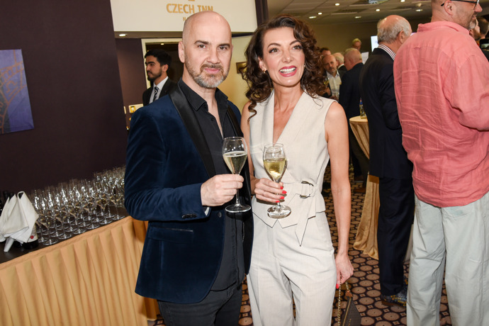 FOTO: Dasha s Igorem Timko. – stránka 2