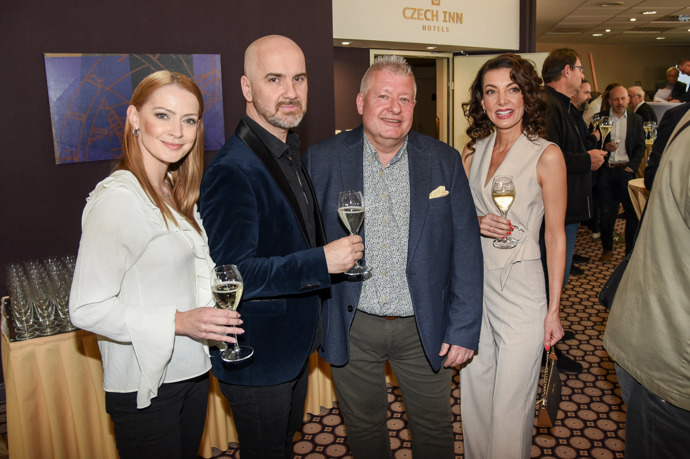 FOTO: Šárka Vaňková na křtu videoklipu Křídla pro život. – stránka 2