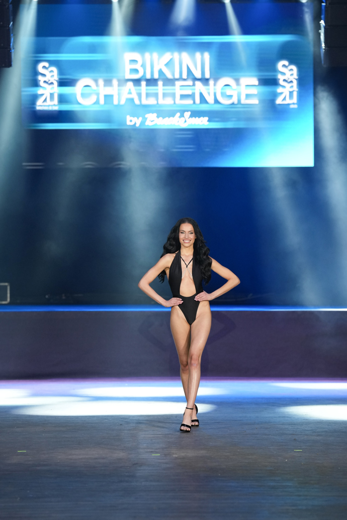 FOTO: Markéta Králová během bikini challenge. – stránka 37