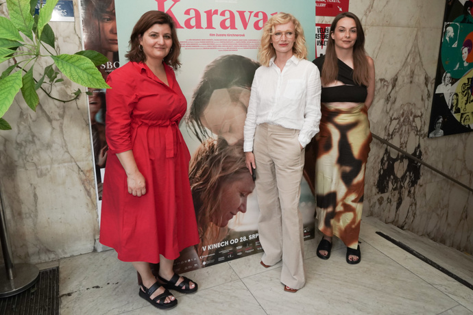 FOTO: Režisérka Zuzana Kirchnerová spolu s Aňou Geislerovou. – stránka 187