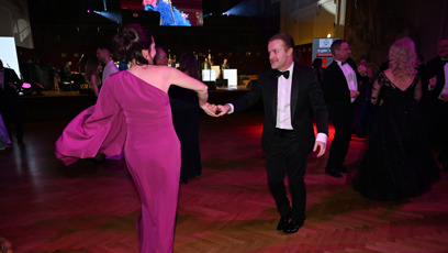 FOTO: Manželé Šporclovi to rozjeli na parketu.