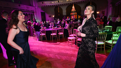 FOTO: Lela Ceterová to na plese rozjela.