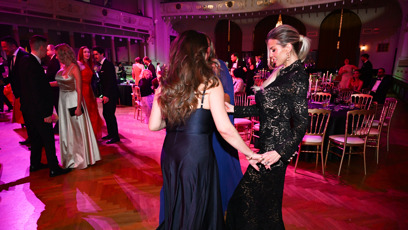 FOTO: Lela Ceterová to na plese rozjela.